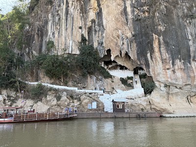 Pak Ouv Caves