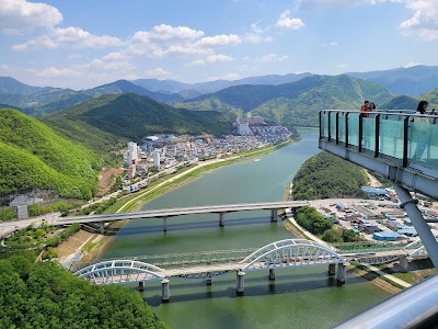 Mancheonha Skywalk