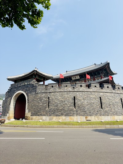 Paldalmun Gate