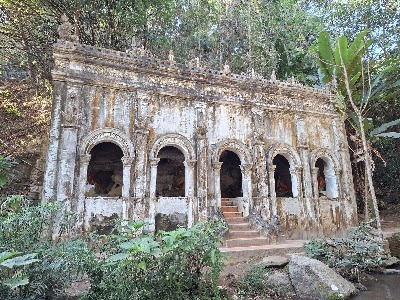 Wat Pha Lat Hike (Monk's trail) visitor/ticket booth