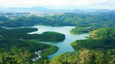 Tuyền Lâm Lake