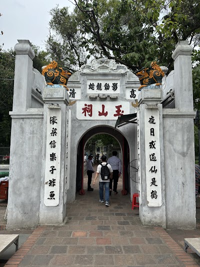 Ngoc Son Temple