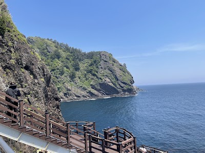 Hangnam Coastal Walkway