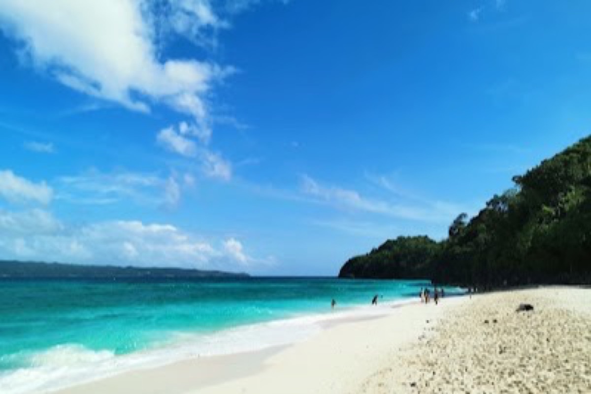 Puka Shell Beach in Boracay