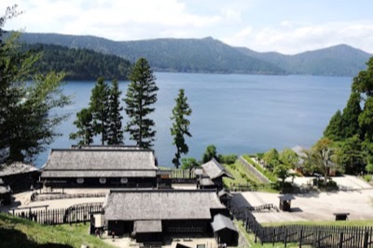 Restored Hakone Checkpoint building with Lake Ashi and Mount Fuji views