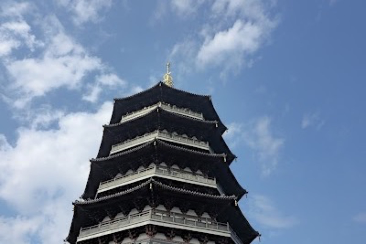 Leifeng Pagoda in Hangzhou