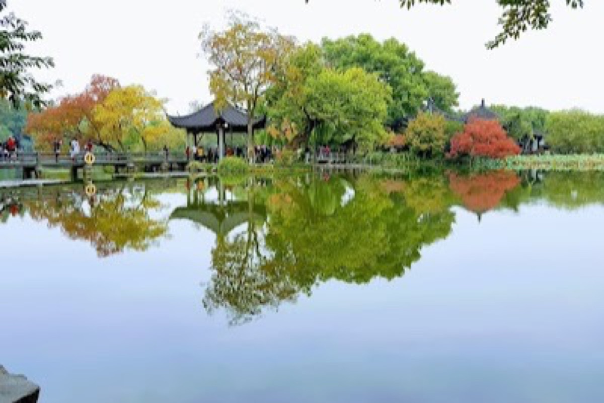 Three Pools Mirroring the Moon (San Tan Yin Yue) in Hangzhou