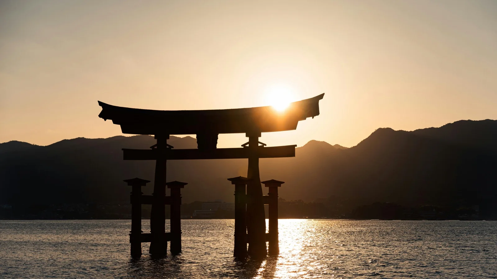 Atomic Bomb Dome reflected in the Motoyasu River at dawn in Hiroshima
