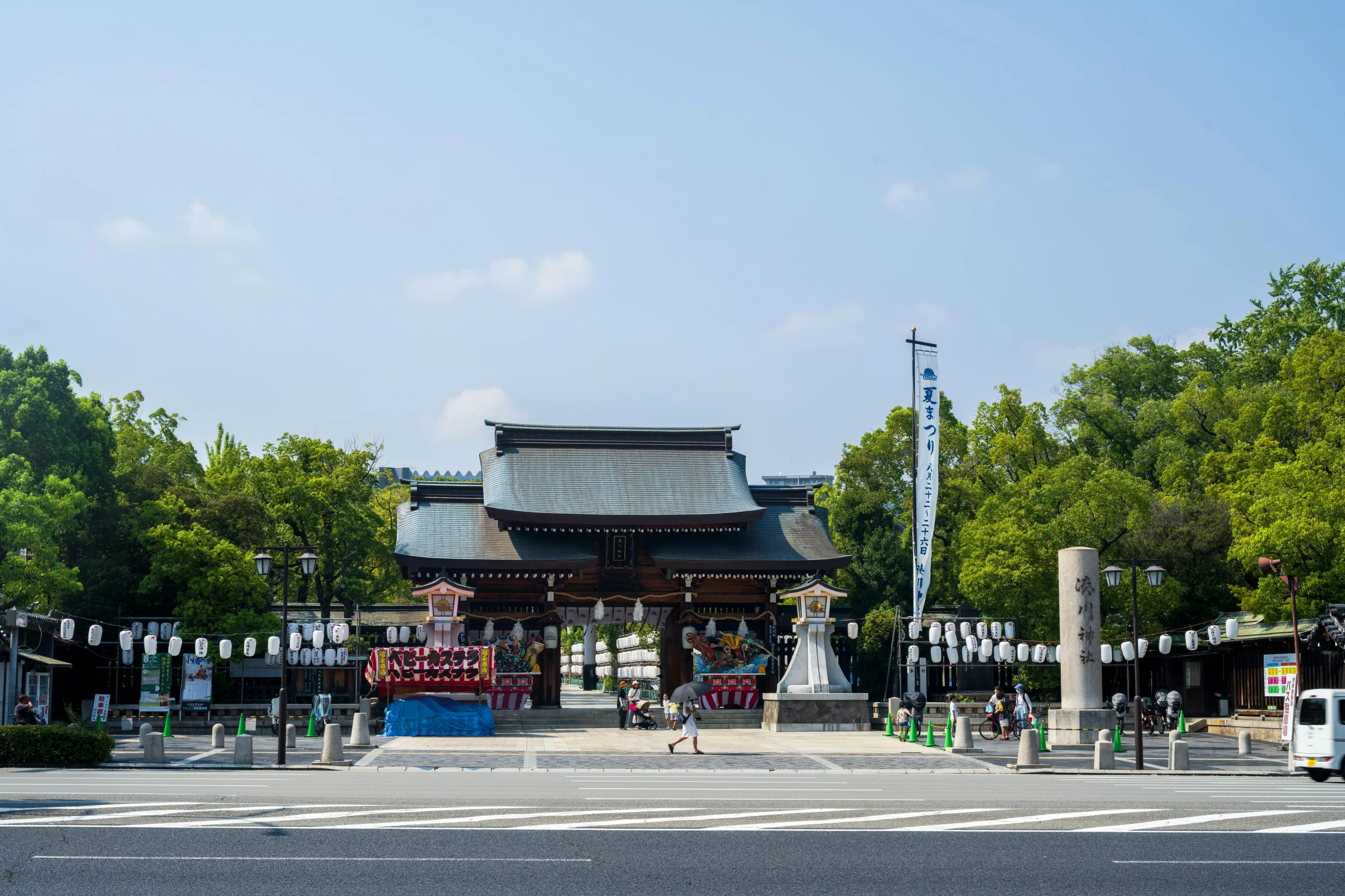 Hero image of a traditional street scene near Ise Jingu Shrine entrance in Ise, Japan