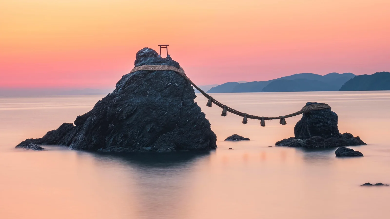 Cedar-lined approach to Ise Jingu Naiku sanctuary along the Isuzu River in Ise-Shima
