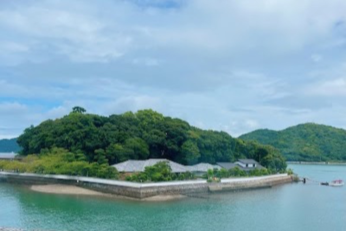 Mikimoto Pearl Island museum and ama diver demonstration area in Toba Bay