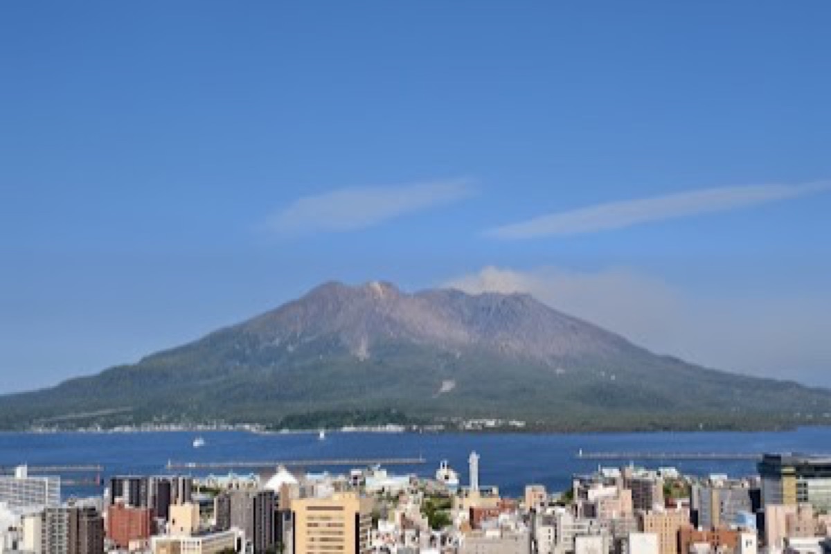 Shiroyama Park Observatory 360-degree view over Kinko Bay and Sakurajima at dusk