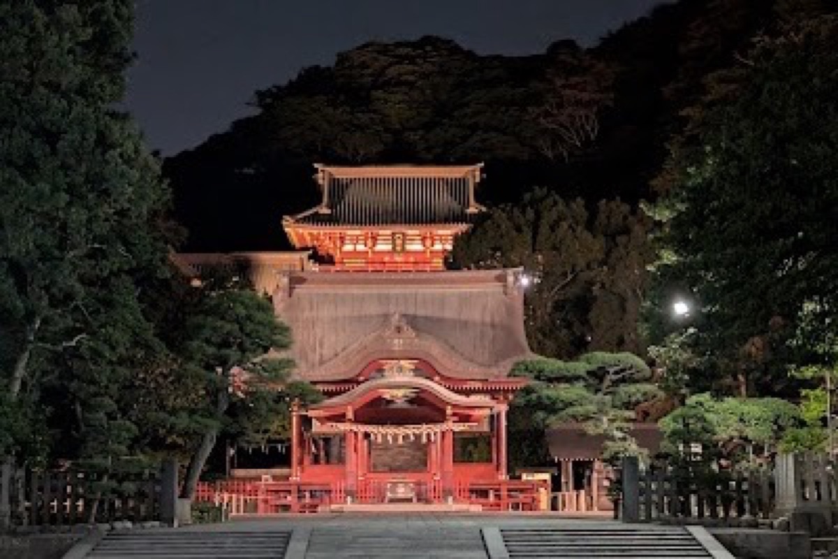 Tsurugaoka Hachimangu Shrine main hall at the top of the Dankazura approach in Kamakura
