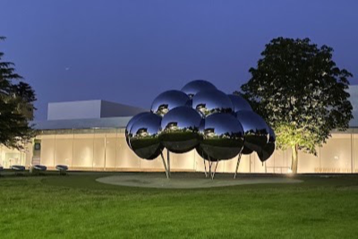 Circular glass entrance of the 21st Century Museum of Contemporary Art, Kanazawa