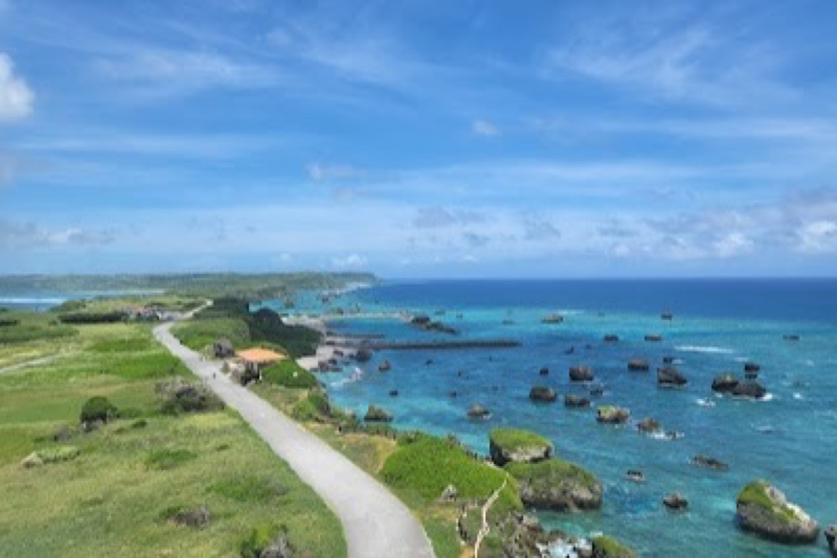 Cape Higashi-Hennazaki in Miyakojima