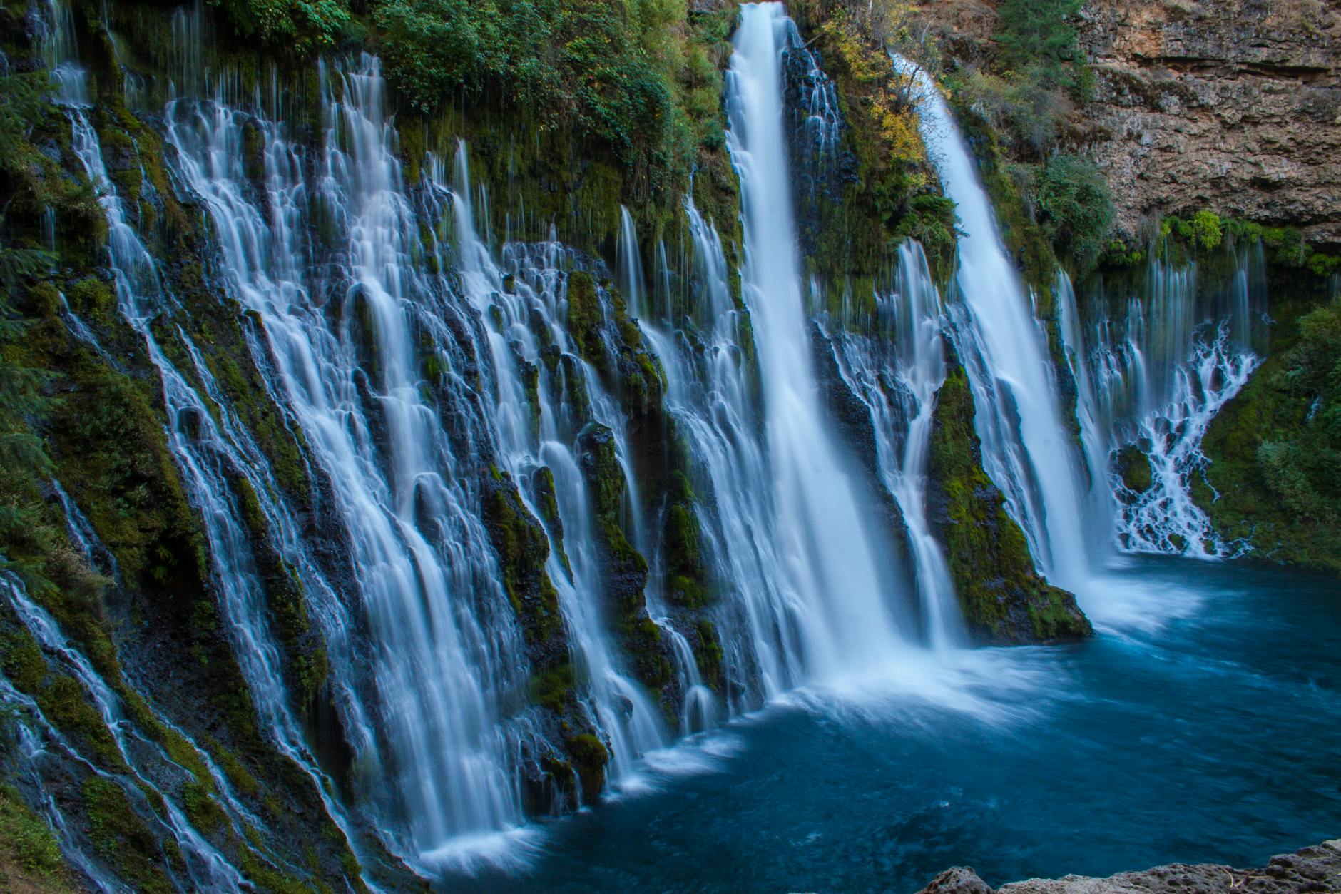 Hedge Creek Falls in Mount Shasta