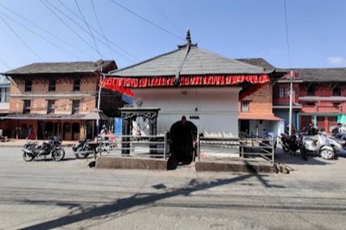 Brick lanes and spice stalls in Old Pokhara Bazaar's Newari trade quarter