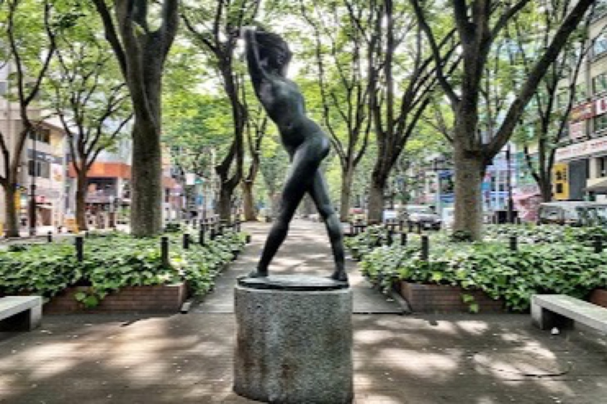 Jozenji-dori Avenue lined with zelkova trees in summer