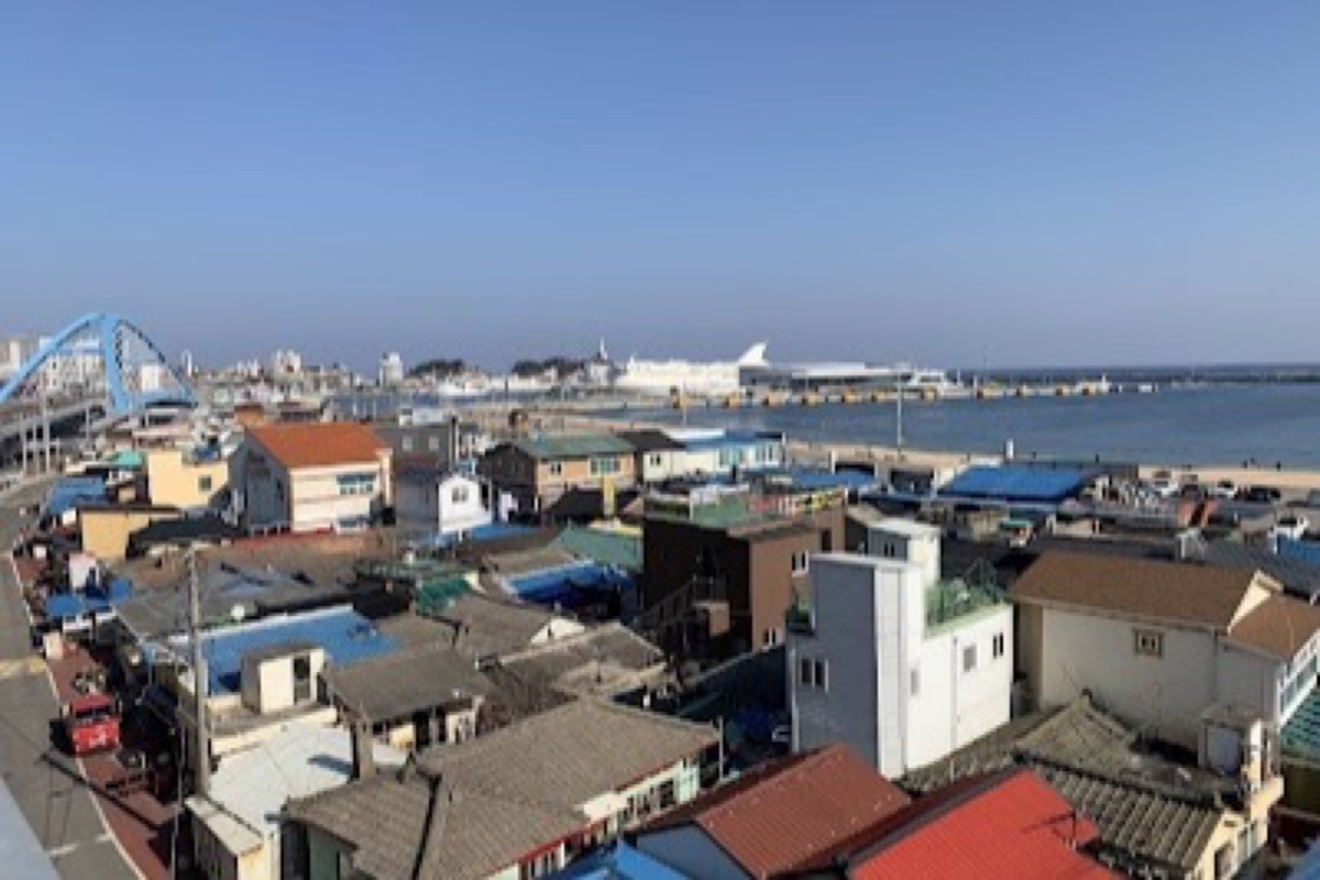 Abai Village narrow alleyways with sundae food stalls and nostalgic architecture in Sokcho