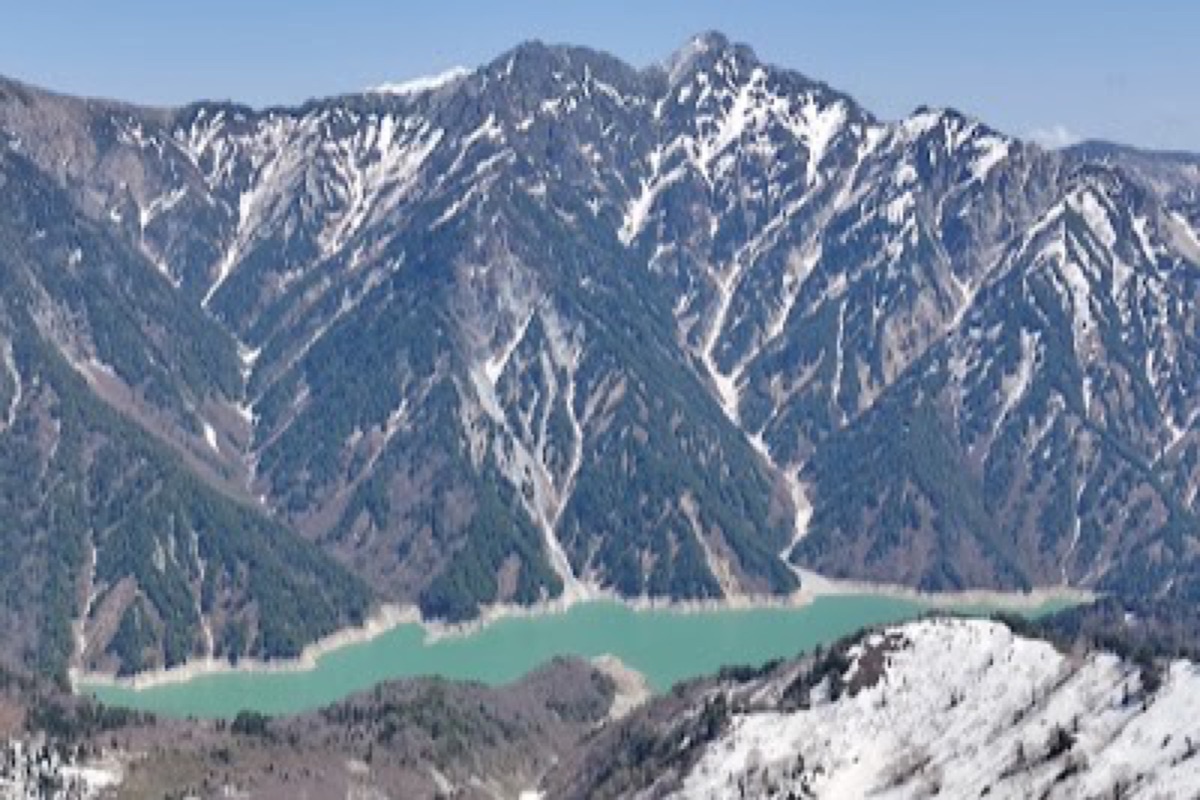 Daikanbo Observatory panoramic view over Kurobe gorge and surrounding alpine peaks from the Tateyama Ropeway