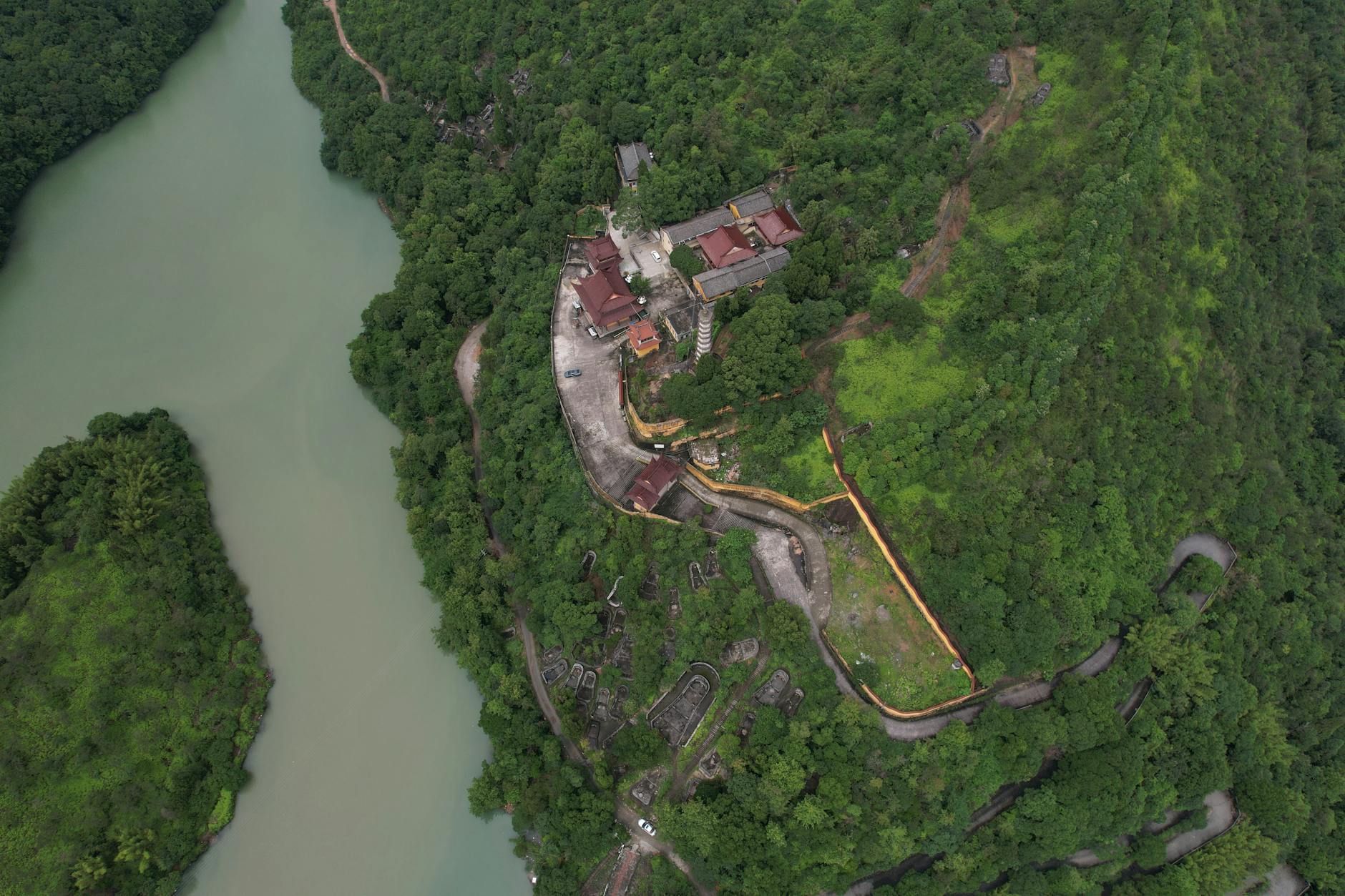 Huguo Temple in Wenzhou