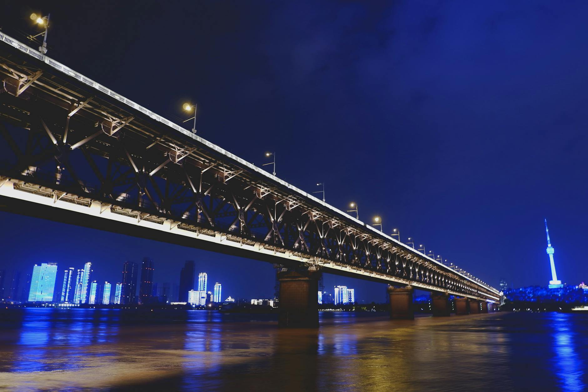 Wuhan Yangtze River Bridge in Wuhan
