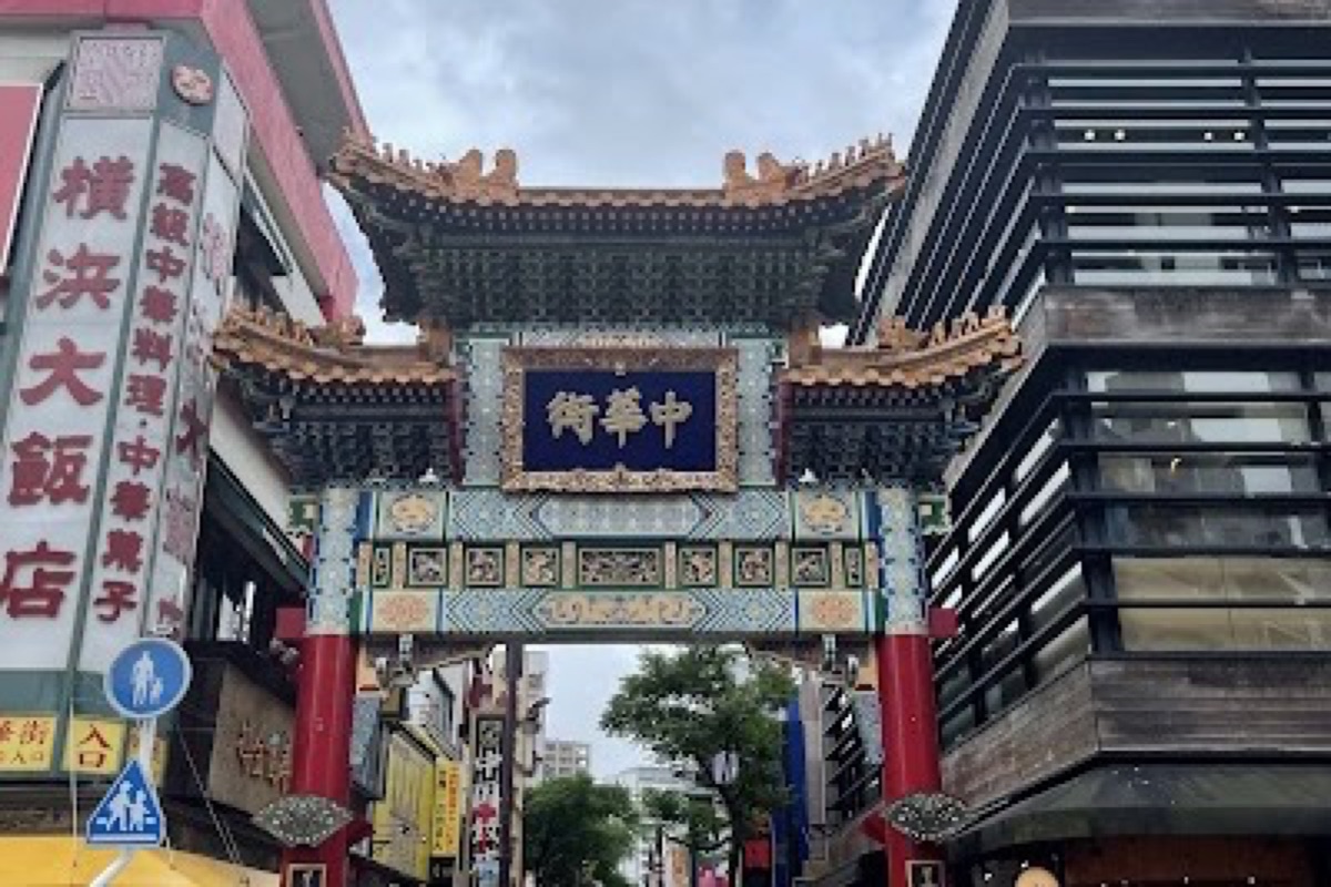Lantern-lit streets in Yokohama Chinatown at night